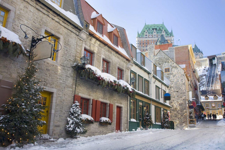 Alegre tour a pie de Navidad en Quebec