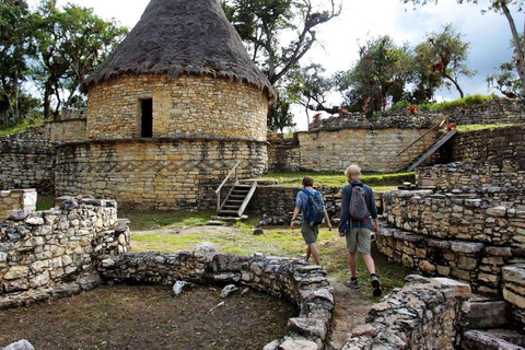 Chachapoyas: Llaqta of Kuelap: Kolejka linowa