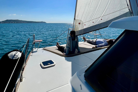 Cagliari: Catamaran Tour, Swimming, Snorkeling, & Prosecco Cagliari: Sailing Tour with Snorkeling and a Prosecco Toast