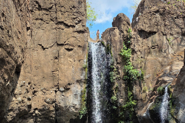 Tamanique Waterfalls Hike & El Tunco Beach Tour