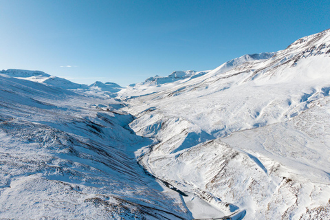Akureyri: Snowshoe Hiking Tour with Guide
