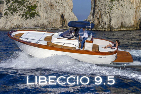 Amalfi: Crucero privado con snorkel por Capri y la costa con brunchdesde Amalfi: Excursión en barco por la Costa de Capri&Amalfi con barco de lujo