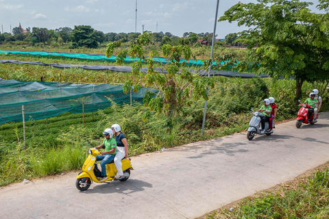 Excursión de un día entero en Vespa por la Isla de la Seda, con comida en casa local incluida