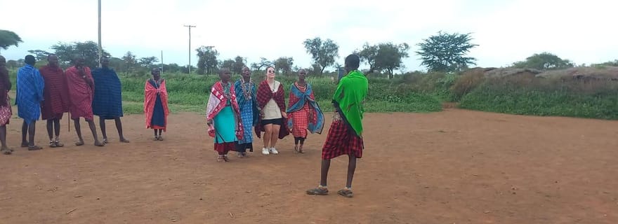 VISITE D'UNE DEMI-JOURNÉE DU VILLAGE DE MASAI DEPUIS NAIROBI AVEC PRISE EN CHARGE ET RETOUR