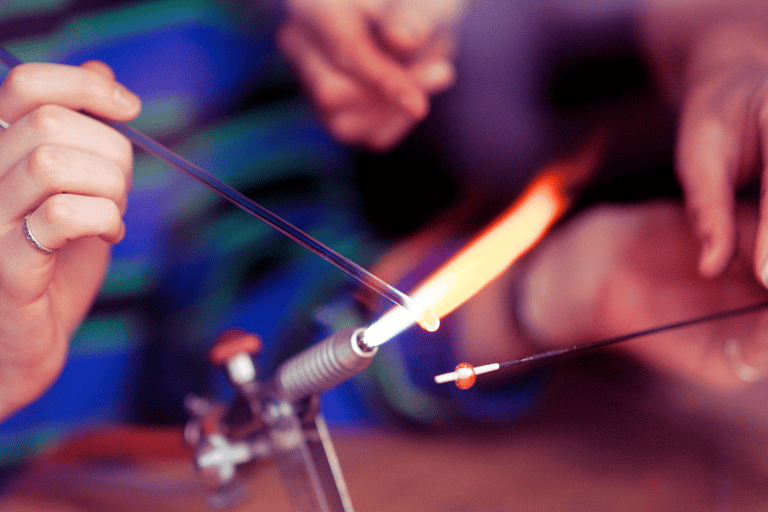 Kabelvåg: Laboratorio di gioielli in vetroKabelvåg: Laboratorio di gioielli in vetro - 1 ora