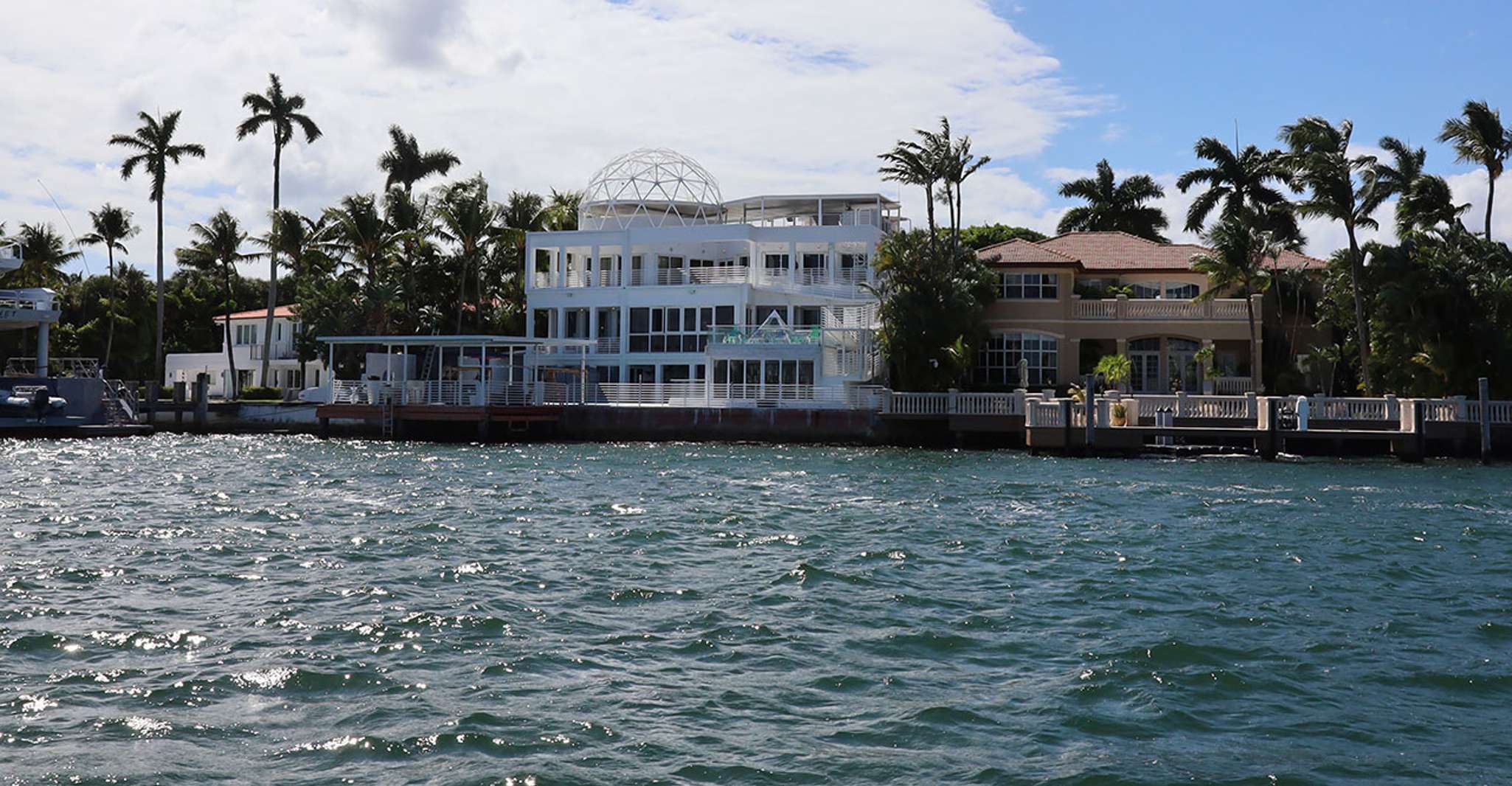 Miami Skyline Cruise of Millionaire Homes photo 5