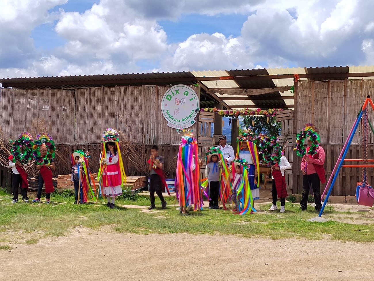 Amealco: Puppenworkshop und Verkostung von Keksen und Pulque