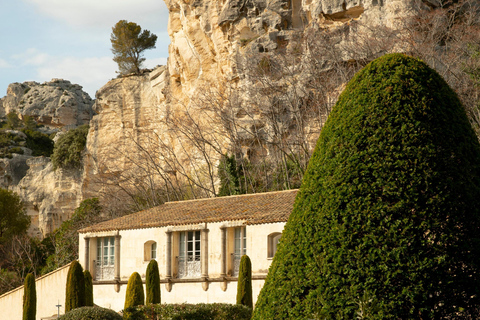 Marseille Airport: VIP transfer to Baumaniere