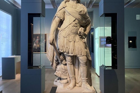 Stuttgart: Landesmuseum Württemberg Entry & hotel Transfer