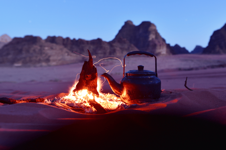 Wadi Rum: 2-Day Southern Desert Tour, Camel & Stargazing