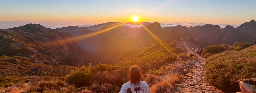Excursion au coucher du soleil et collation traditionnelle