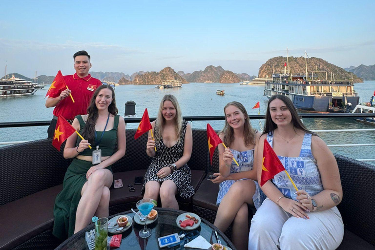 Hanoi: 2-Day Ha Long, Lan Ha 5-Star Cruise w/ Balcony Cabin Bay Light Suite with private balcony and bathtub (1st floor)