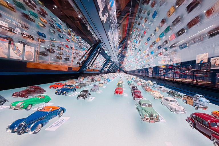 Nagoya: Toyota Innovation Private Tour with Transfers