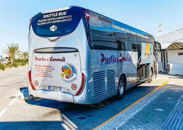 Palermo: Bustransfer van/naar luchthaven en stadscentrum