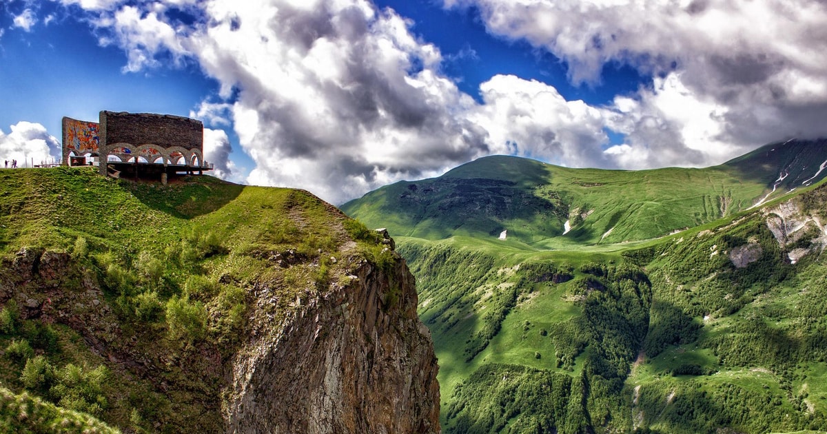 Tbilisi Til Kazbegi: Rejsen Til Det Georgiske Højland | GetYourGuide