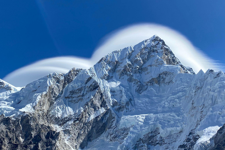 Helikopterflyg till Lukla enkel väg.