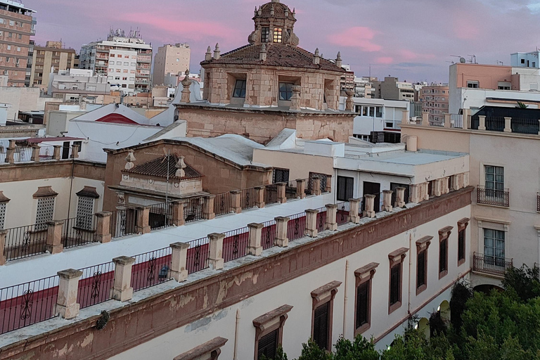 History and Hidden Corners Essential | Spanish Walking Tour Visita el corazón de la ciudad de Almería