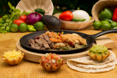 Cozumel: Paradise Beach Club Day Pass with Food & Drinks