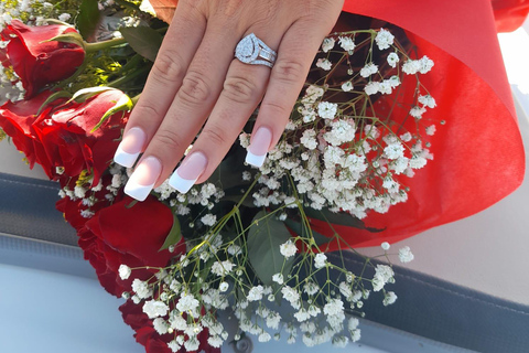 Santorini: Luxury private speedboat with food and drinks Daytime Speedboat Adventure