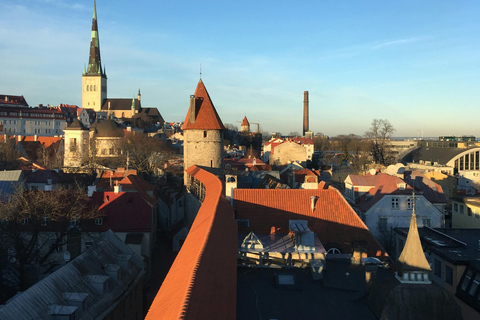 Tallinn: Old Town Guided Tour & Unique Raeapteek Tastings