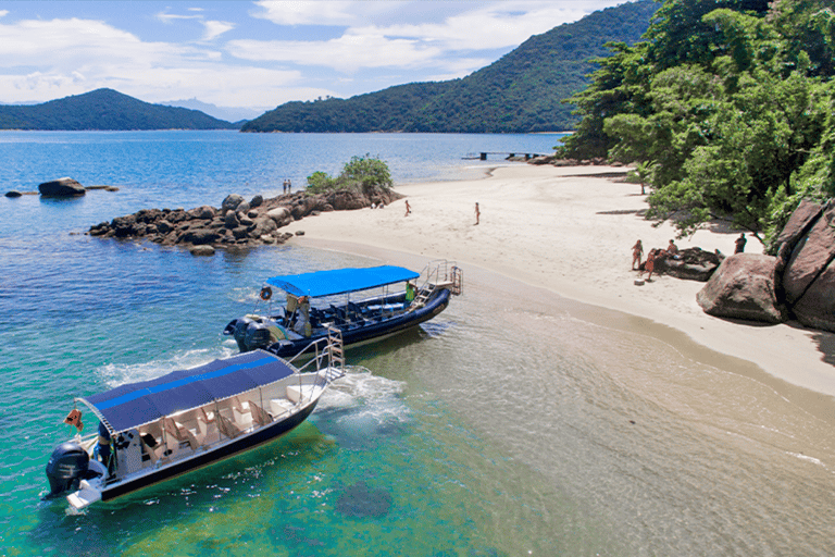 Wyspy Paraty: Łódź motorowa z nurkowaniemGrupowy rejs statkiem po morzu Paraty