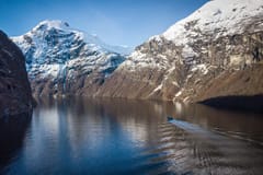 Ab Ålesund: Winterliche Fjordrundfahrt zum Geirangerfjord (Hin- und Rückfahrt)
