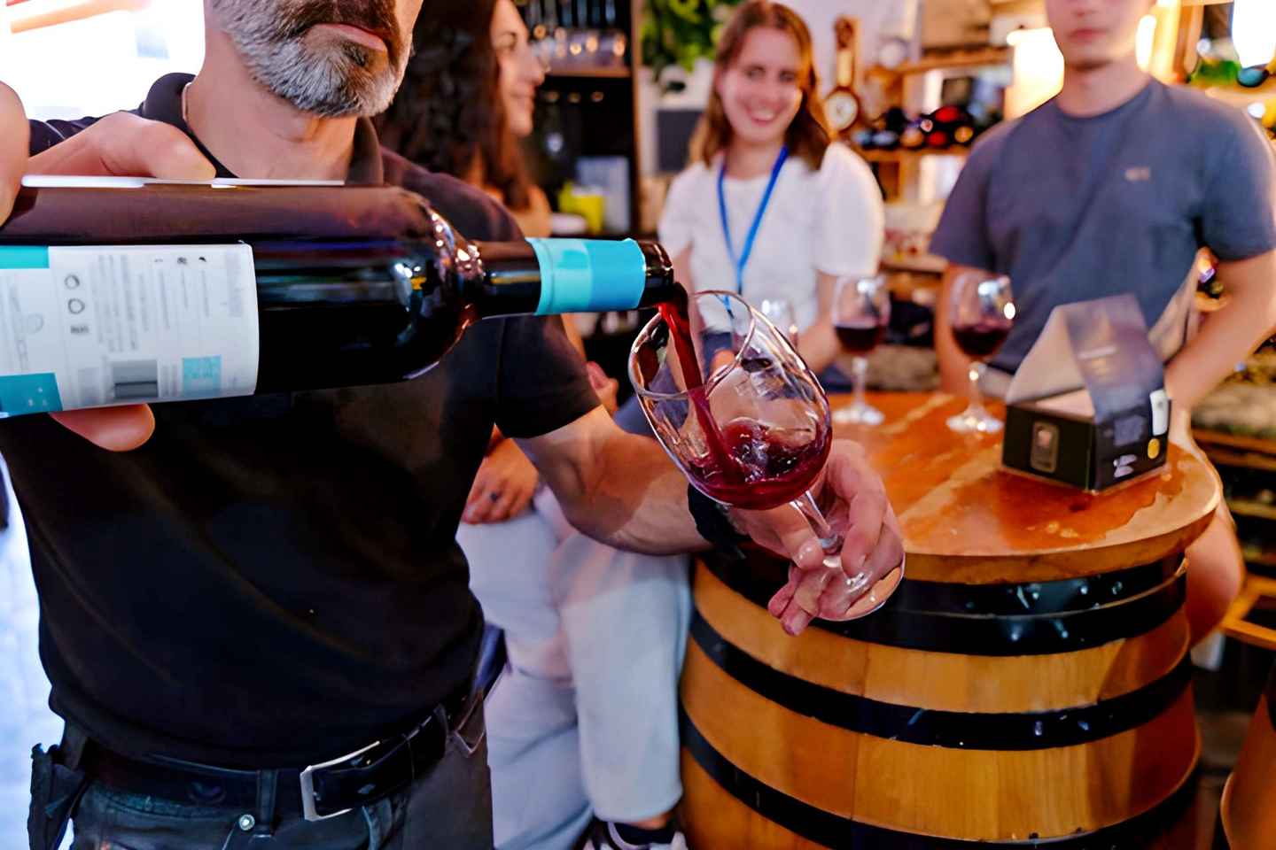Malaga: Wine and Tapas Tour with Tastings and Drinks - Malaga: Wine and Tapas Tour with Tastings and Drinks