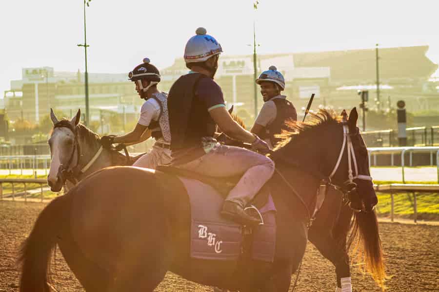 Kentucky Derby Museum – Eintritt mit geführter Rennbahnbesichtigung. Foto: GetYourGuide Kentucky Derby Museum – Eintritt mit geführter Rennbahnbesichtigung. Foto: GetYourGuide