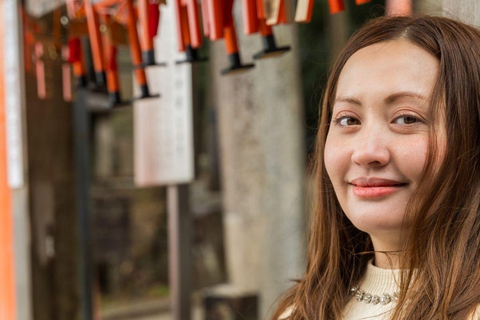 Kyoto: Fushimi Inari Shrine Private Photoshoot