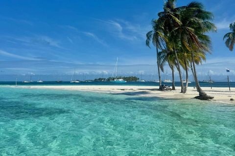 Panama City: San Blas Tropical Adventure – 3 Islands with Lunch at a Local Restaurant Tropical Adventure in Guna Yala: 3 Islands with Lunch at a Local Restaurant