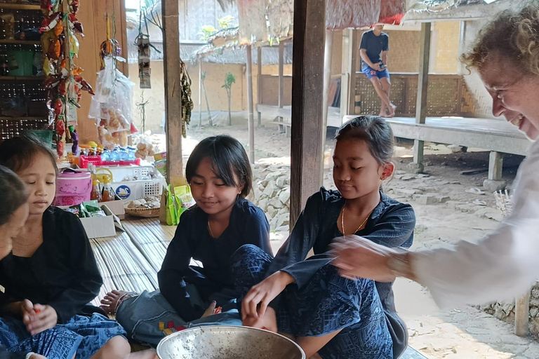 Von Jakarta aus: Tagestour zum Baduy-Stamm mit Mittagessen