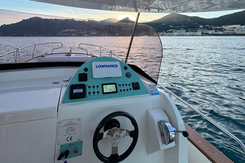 Private Amalfi Coast Boat Tour by boat with Aperitif & snack Private Amalfi Coast Boat Tour by Gozzo with Skipper & Drink