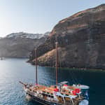 Porto di Santorini: Crociera al vulcano, alle sorgenti termali e a Thirassia