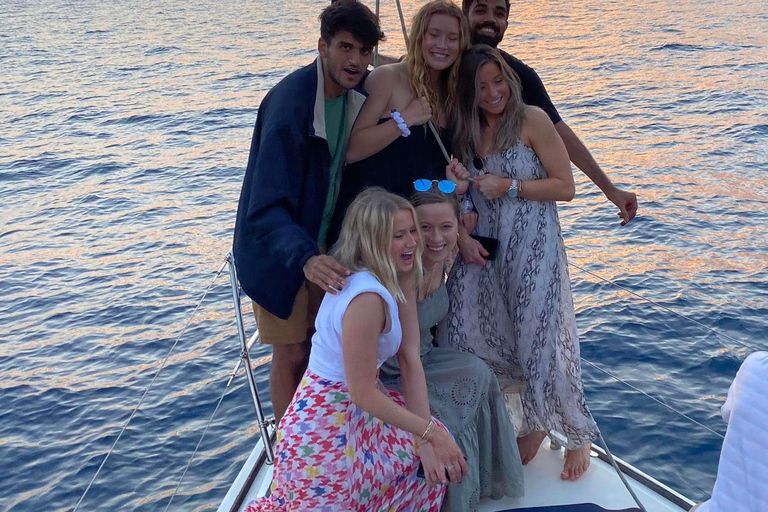 Barcelona: Sunset Boat Trip with Cava Wine and Snacks Sunset: Shared Tour with Cava, Drinks and Snacks