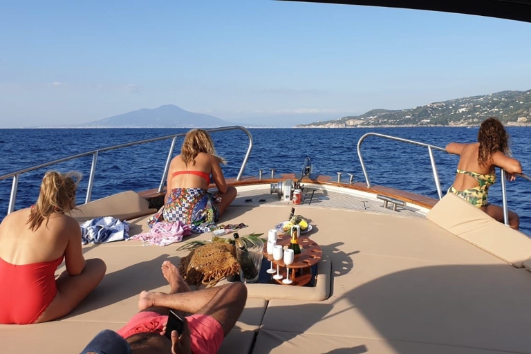 Ab Sorrent: Private halbtägige Bootstour nach PositanoVon Sorrento: Private 4-stündige Bootsfahrt in Richtung Positano