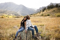 Scenic Mountain Photoshoot in Boulder, Colorado - Housity