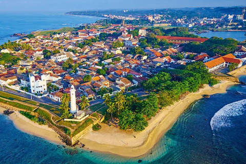 Galle: Private Colombo/Airport Transfer with Turtle Stop