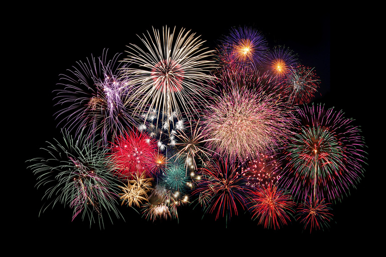Sliema: Fernandes Fireworks Festival Cruise w/ Dinner+Drinks Without Transportation