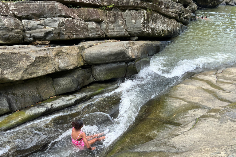 San Juan: El Yunque Regenwaldwanderung &amp; Luquillo BeachSan Juan: Wanderung durch den Regenwald El Yunque &amp; Luquillo Beach