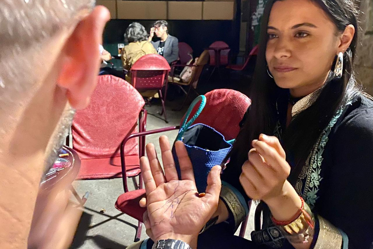 Salamanca: Quiromancia, come and discover your path in your hands Salamanca: Quiromancy, come and discover your path in your hands