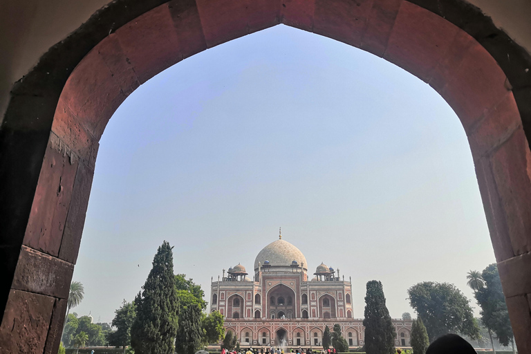 Delhi : Visite privée de la vieille et de la nouvelle ville de Delhi avec transfertVoiture + chauffeur + guide + billets d'entrée aux monuments