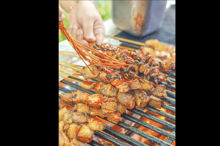 Boracay: Beachfront Buffet with Live Music White Sand Hotel 8 Eight by the Beach Dinner Buffet