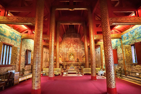 Chiang Mai: Old City Walking Tour with Temples & History Small Group Without Entry Fees