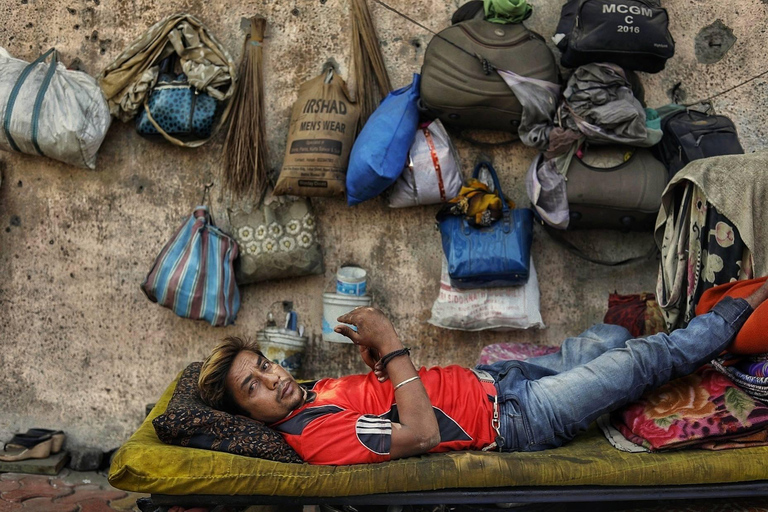 Tour privado por los barrios bajos y la lavandería de DhobiGhat, con servicio de recogida por un lugareñoTour privado por los barrios bajos y la lavandería de DhobiGhat, en comp