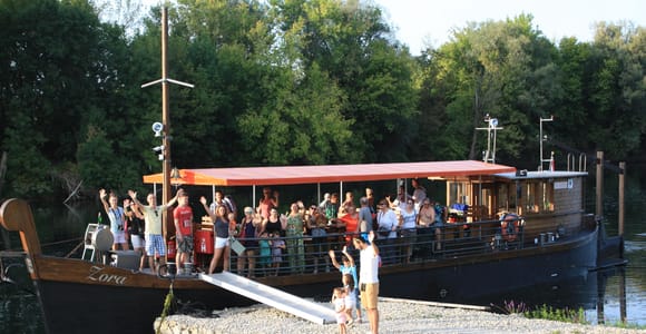 Bootstour mit dem Nachbau eines traditionellen Žitna lađa Bootes