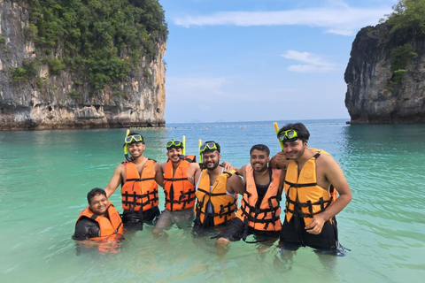 Krabi: Hong Eilanden Privé Longtail Boot TourKrabi: privérondvaart met longtailboot op Hong Islands