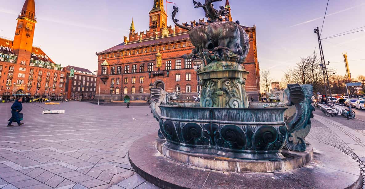 Afbeelding 12 van Kopenhagen: Rondvaart door de grachten & wandeltour door de oude stad/Nyhavn
