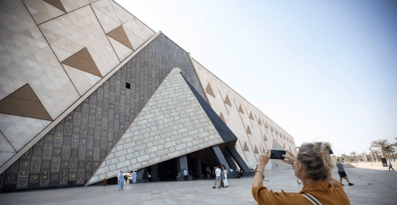 Großes Ägyptisches Museum, Pyramiden, Sphinx und authentisches Mittagessen