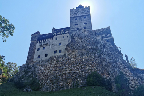 Bucharest: Dracula's Castle, Brasov & Peles Castle Day Trip