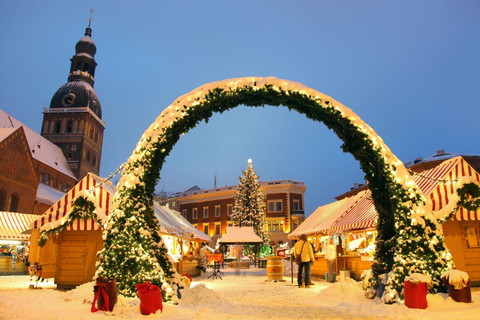 Majestic Christmas Walking Tour in Riga